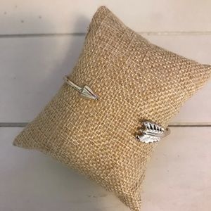 Stella & Dot Gilded Arrow Cuff